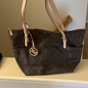 Michael Korr’s handbag